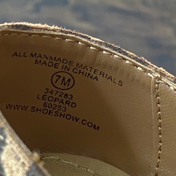 Girls Leopard Shoes Size 7M - Picture 9 of 12